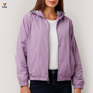 Chaqueta cortavientos impermeable transpirable con estampado ligero para mujer con concha de seda de poliéster 100% al por mayor - Product Image 2