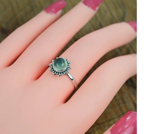 Anillo de flor de forma redonda de Prehnita verde, joyería hecha a mano de piedras preciosas naturales de Plata de Ley 925 para mujer - Product Image 4