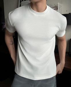T-shirt Muscle Fit pour homme, coton coréen doux et lisse, tendance flatteuse 2025 - Product Image 3