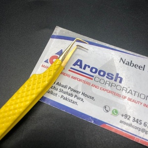 Pinzas de pestañas de fibra de Punta dorada de 90 grados de acero sostenible de alta calidad al por mayor Punta de punta de color amarillo agarre de diamante - Product Image 1