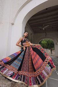 ชุดเทศกาลพิมพ์ลาย Georgette กับ gamthi ทำงาน lehenga choli ส่งออกทั่วโลกจาก surat - Product Image 4