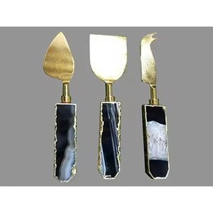 Diseño de mango de resina plana negra brillante, rebanador de queso pulido con espejo dorado y esparcidor de mantequilla, juego de queso - Product Image 1