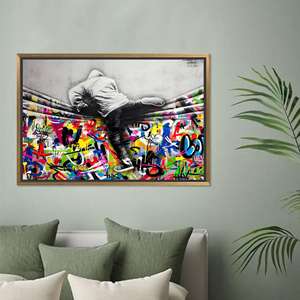 Arte de Graffiti de Banksy: Impresión Moderna en Lienzo para Decoración Urbana, Lienzo con Marco Dorado - Product Image 1