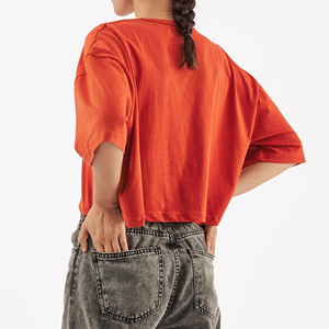 เสื้อครอปท็อปสตรีผ้าฝ้ายออร์แกนิคคุณภาพสูง ระบายอากาศดี สไตล์ลำลองสำหรับฤดูร้อน รับผลิตตามแบบ สกรีนโลโก้ บริการ OEM - Product Image 2