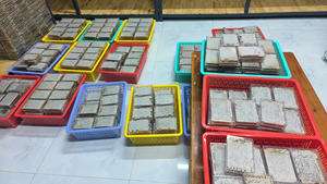 Miel de Vietnam en formato de panal natural, diseñada para pedidos al por mayor y compradores internacionales. - Product Image 3