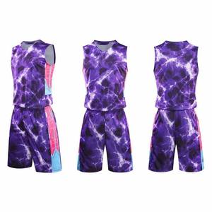 ชุดบาสเก็ตบอล OEM ไซส์ใหญ่ น้ำหนักเบา ผลิตจากโพลีเอสเตอร์ 100% แห้งเร็ว ระบายอากาศได้ดี พิมพ์ลายตามสั่ง ป้องกันแบคทีเรีย ป้องกันรังสียูวี - Product Image 4