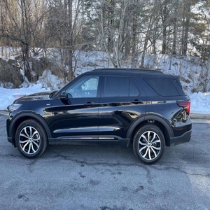 Ford Explorer ST-Line 2025 USADO EN EXCELENTES CONDICIONES - Product Image 2