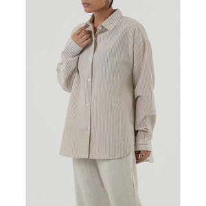 GIACOB Elegante Camisa Tejida de Corte Regular con Decoración de Botones Transpirable - Product Image 3