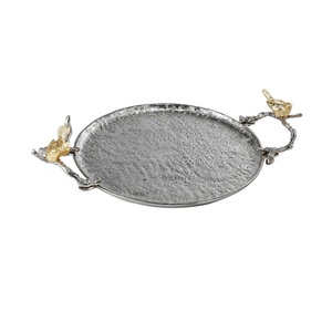 Plateau de service rectangulaire en métal avec poignée dorée pour la cuisine et la table Plateau de service en métal avec poignée en forme de fleur - Product Image 2