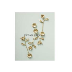 ชุดช้อนตักอาหารสุดหรูสำหรับตกแต่งโต๊ะชุบทองมีด้ามจับดอกไม้ช้อนสำหรับตกแต่งโต๊ะโรงแรมสไตล์วินเทจ - Product Image 1