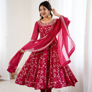 Elegante Conjunto de Traje Anarkali Bordado con Dupatta - Product Image 1