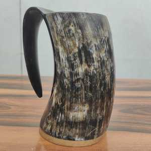 Tasse à corne à boire Viking sculptée à la main et polie naturelle et écologique pour les hôtels de fête à la maison - Product Image 5