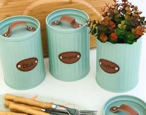 Caja contenedora de azucarero de metal con acabado antiguo duradero para encimeras de cocina rústicas o interiores inspirados en casas de campo - Product Image 2