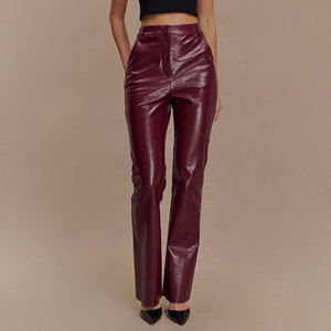 Pantalons en cuir PU personnalisés OEM pour femmes, taille haute, taille élastique, streetwear, écologiques, respirants, séchage rapide, fabriqués pour l'hiver - Product Image 4