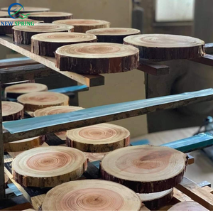 Tabla de Cortar Redonda Ecológica de Tronco de Árbol - Product Image 2