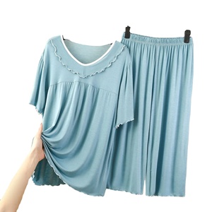 ชุดนอนฤดูร้อนสำหรับผู้หญิงปี 2025 ชุดเสื้อคอวีแขนกุด กางเกงขายาวระดับเข่า ผ้าโพลีเอสเตอร์ 95% สแปนเด็กซ์ 5% แห้งเร็ว สวมใส่สบาย - Product Image 4