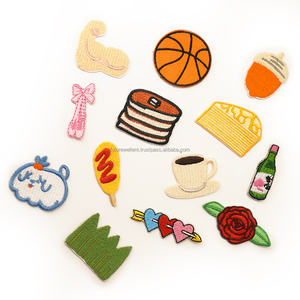 Offre Spéciale dans différentes formes conceptions Football Love Style patchs faits à la main avec des prix bas/tissu sergé adhésif merrow bordure - Product Image 3