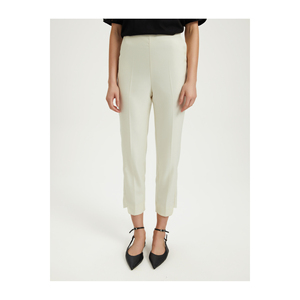 Pantalones Ajustados para Mujer BGN con Detalle Llamativo en la Cintura Trasera - Product Image 4