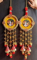 Dekorierte MDF-Basis Radha/Krishna hängen verschiedene Design Wandbehang Tür hängen für Pooja Dekoration Kultur programm