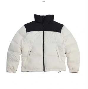 Doudounes respirantes en duvet d'oie avec logo personnalisé pour hommes, avec un tissu en toile brillant pour un look soigné, vente en gros et en ligne - Product Image 3