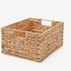 Panier à linge écologique en jacinthe d'eau naturelle fait à la main pour une organisation durable et élégante de la maison - Product Image 3