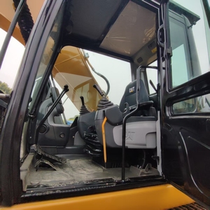 รถขุดมือสอง Cat323D2L ผลิตในญี่ปุ่น ปั๊มไฮดรอลิก รุ่นปี 2023 น้ำหนัก 23 ตัน ความจุบุ้งกี๋ 1.1 เมตร กำลังมอเตอร์ 103 กิโลวัตต์ พร้อมเกียร์บ็อกซ์ - Product Image 6