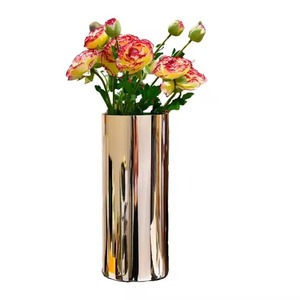 Vase à fleurs en métal fait à la main moderne unique pour fête en plein air vase à fleurs fabriqué par Zahid exporte un grand grossiste - Product Image 1