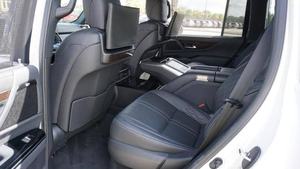 Très propre 2023 Lex-us LX600 Ultra Luxe - Product Image 4