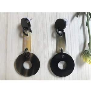 ต่างหูทรงนางฟ้า งานแกะสลักด้วยมือ ทำจากเขาควายแท้ คุณภาพดีเยี่ยม เป็นมิตรกับสิ่งแวดล้อม หรูหรา ทันสมัย สำหรับผู้หญิงและเด็กผู้หญิง ทำจากวัสดุธรรมชาติ 100% - Product Image 4