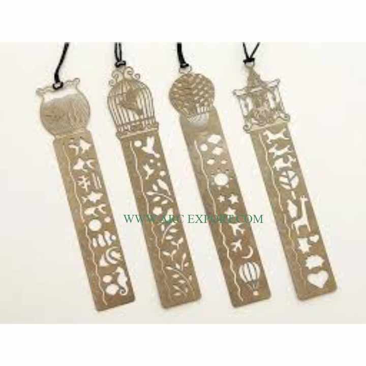 Vintage Designer Brass Finishing Attractive Look Bookmark Set of 4 Luxurious Superior Quality Metal Book Marks at Lowest Price