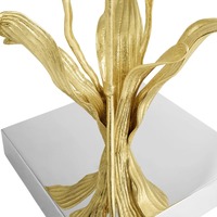Sculpture d'inspiration naturelle en métal noir audacieux Ornement de table contemporain Accent artistique créatif pour les maisons élégantes