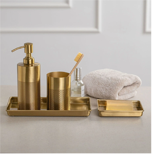 Juego de tocador de baño asequible de acero inoxidable de latón antiguo 4 piezas. Presenta una combinación de superficies lisas y con patrón de diamante - Product Image 1