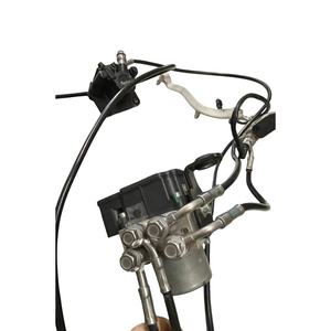 Système de freinage complet Mondial 2021 d'origine avec ABS Flat Track pour 125, neuf et d'occasion, en aluminium et acier - Product Image 3