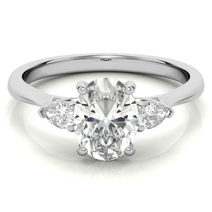 Bague de fiançailles classique à trois pierres en moissanite, taille ovale et poire, sertie à griffes, pour femme, en argent 925, luxe SHREYA DIAM, usage quotidien - Product Image 2
