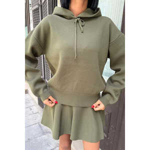 Conjunto de suéter de punto con capucha y falda para mujer 10224 - Product Image 2