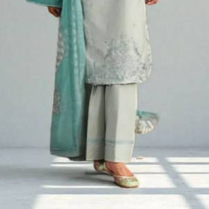 Traje elegante para mujer listo para usar traje casual con bordado Kurta largo y pantalones con Dupatta Ropa Étnica tradicional - Product Image 6