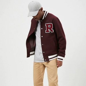 Chaqueta Varsity de Algodón Personalizada OEM 2024, Cuello Alto, Mangas Largas, Bolsillos, Transpirable, Estilo Urbano, para Invierno - Product Image 3