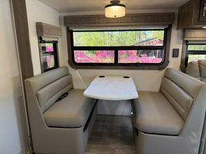 Grand Avantage 2022 2023 Dynamaxx Corp Super C Europa Motorhome d'occasion à vendre dans le monde entier - Product Image 3