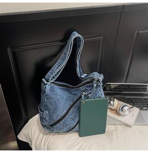 Bolso de Hombro Vaquero Multiusos con Múltiples Bolsillos, Bolso Bandolera Casual para Mujer y Hombre, para Viajes, Trabajo, Escuela, con Correa Ajustable - Product Image 2