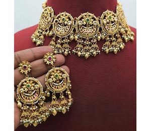 Conjunto de Collar y Aretes de Alta Calidad con Acabado Dorado Mate Étnico, Impresionante para Bodas, Colección para Mujer - Product Image 1