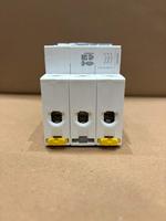 Schneider Acti 9 iK60N - disjoncteur miniature - 3P - 25A - courbe C A9K24325