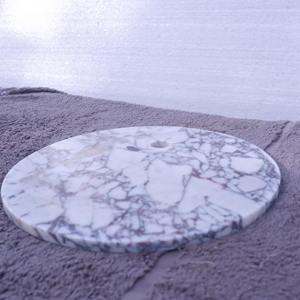 Planche à découper ronde en marbre blanc de designer, parfaite pour la préparation des aliments, la cuisson, les pizzas, les collations, le fromage et l'exposition sur table, en provenance d'Inde - Product Image 3