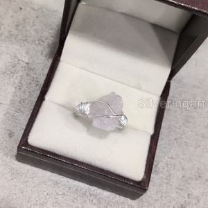 เครื่องประดับหินดิบสุดพิเศษสำหรับผู้หญิงแหวนสำหรับธรรมชาติโรสควอตซ์พลอย April สายลวด925แหวนเงินสเตอร์ลิง - Product Image 3