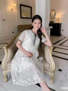 V998 Cómodo vestido de maternidad Hecho Suave Bordado Seda Gasa Patrón floral Conveniente Diseño recto para el desgaste del verano - Product Image 3