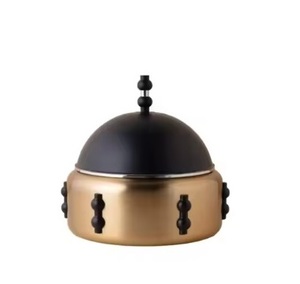 Casserole en métal pour réchauffer les aliments marmite avec un design arabe fini en or pour la culture du Moyen-Orient, les fêtes de mariage et d'hôtel - Product Image 6