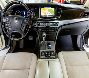 Berline de luxe pleine grandeur d'occasion 2025, moteur essence V6/V8 3,8 L/5,0 L, transmission automatique, intérieur confortable haut de gamme, conduite à gauche - Product Image 5