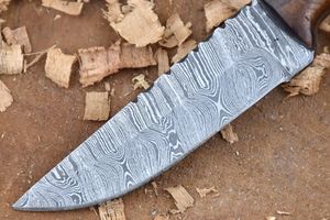 Cuchillo Bushcraft de Damasco hecho a mano, hoja fija de tamaño personalizado, Funda de cuero para caza al aire libre, cuerno de madera/hueso SK39, cuchillo de bolsillo - Product Image 4