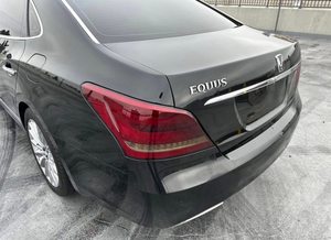 Bonne affaire pour Hyundai Equus Ultimate, V8 429 ch, très bien équipé, automatique, prêt à être expédié - Product Image 2
