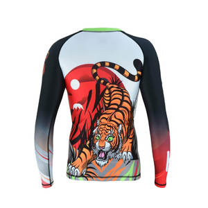 ชุดกีฬาป้องกันผื่นคันแบบเอ็มเอ็มเอ็มเอ็มเอ็มเอ็มเอ็มเอ็มเอสไม่มีลายสำหรับลูกค้าทั้งชายและผู้ใหญ่สั่งทำสีทันสมัย - Product Image 3