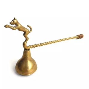 Extincteur de bougie en laiton fait main de la plus haute qualité, motif renne des neiges, dernière vente, finition couleur argent - Product Image 3